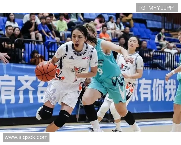 四川女篮对阵福建女篮的精彩对决引发球迷热议与期待